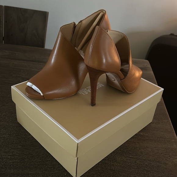 Brand new Michael Kors heels! Comes with box. Never worn. - Picture 2 of 3
